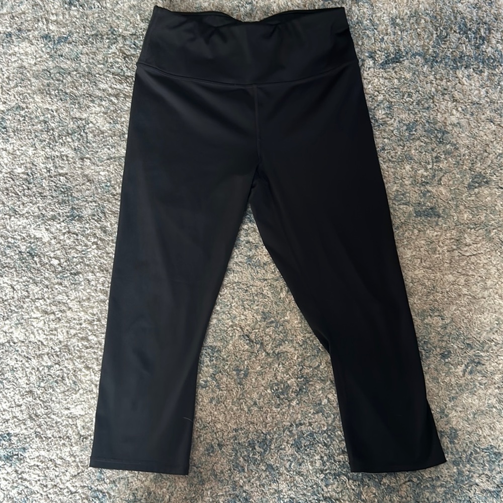 Fabletics Capri Leggings